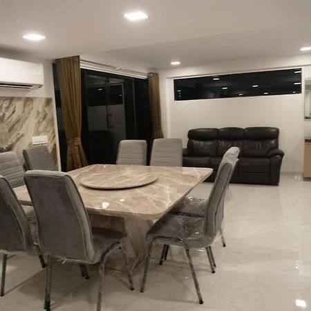 Stayhaven Starmount 4Bhk & Pool Mumbai Exterior photo