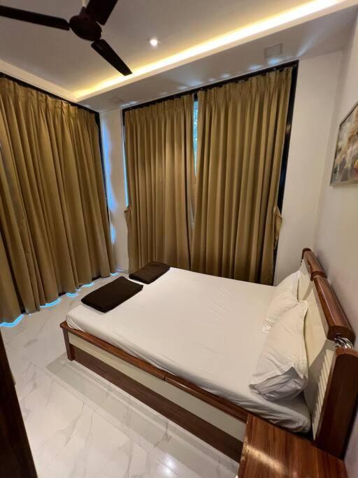 Stayhaven Starmount 4Bhk & Pool Mumbai Exterior photo