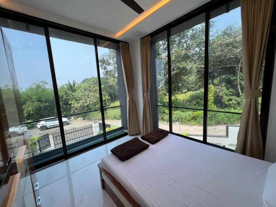 Stayhaven Starmount 4Bhk & Pool Mumbai Exterior photo